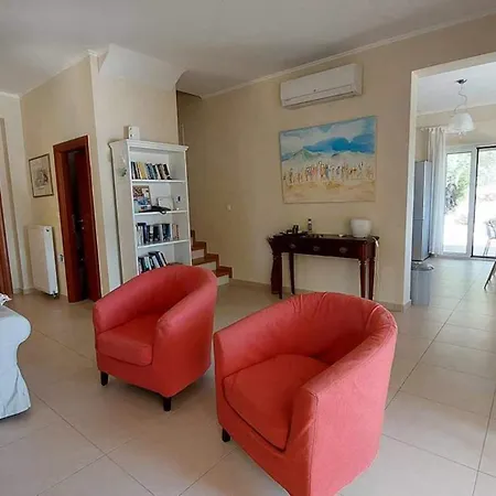 Vila Mayroula Kato Korakiana