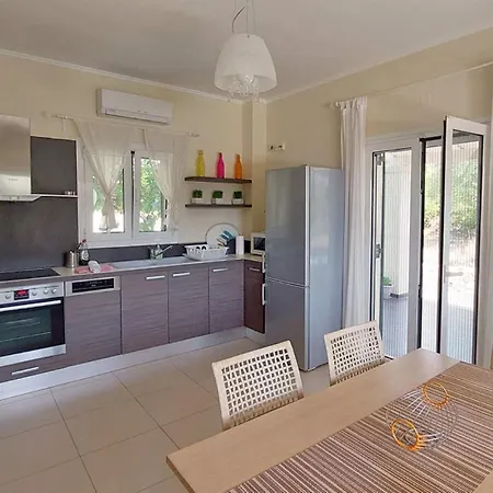 Villa Mayroula Kato Korakiana